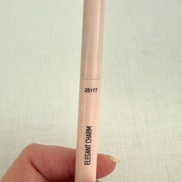 Realher Elegant Charm Lip Liner Pink Nude Full Size 2 Sided Twist Up Vegan - Picture 7 of 8